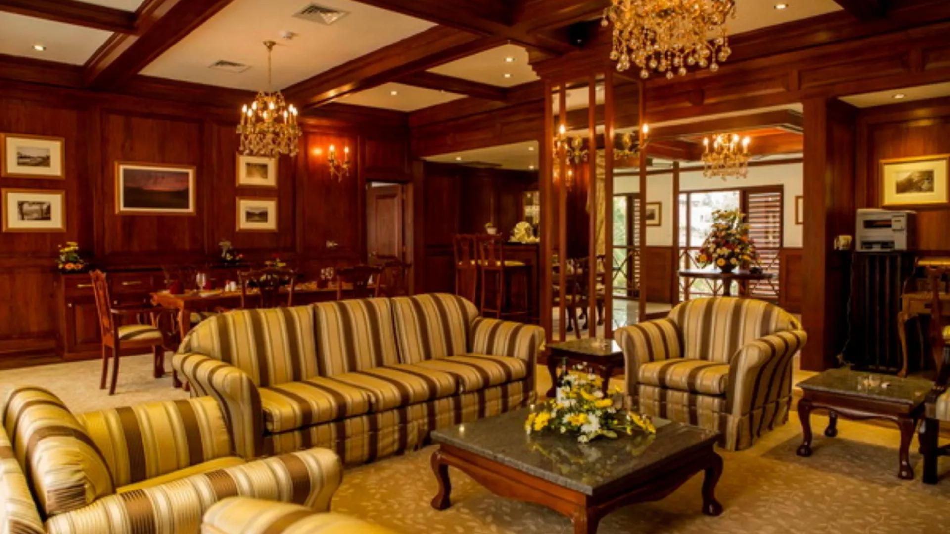 Mahaweli Reach Hotel Kandy 5*,