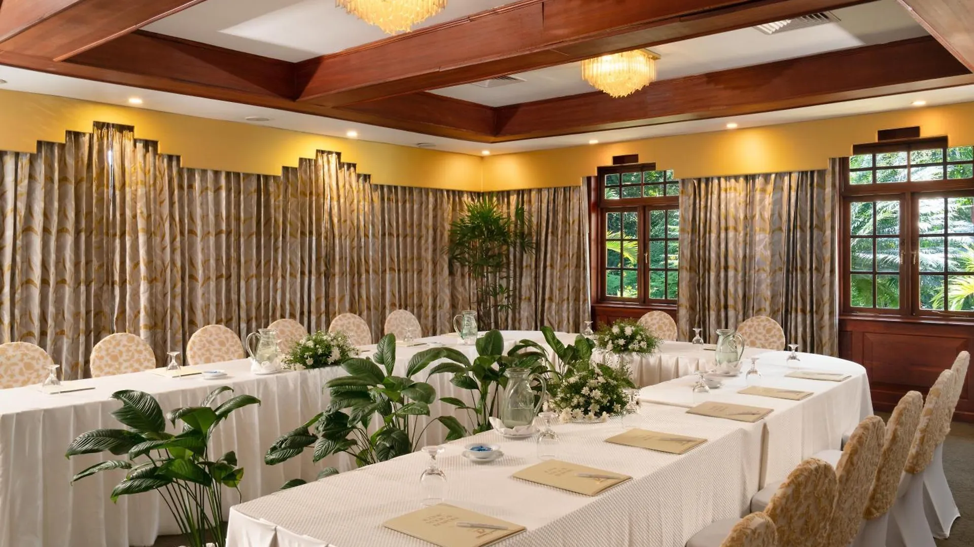 Mahaweli Reach Hotel Kandy