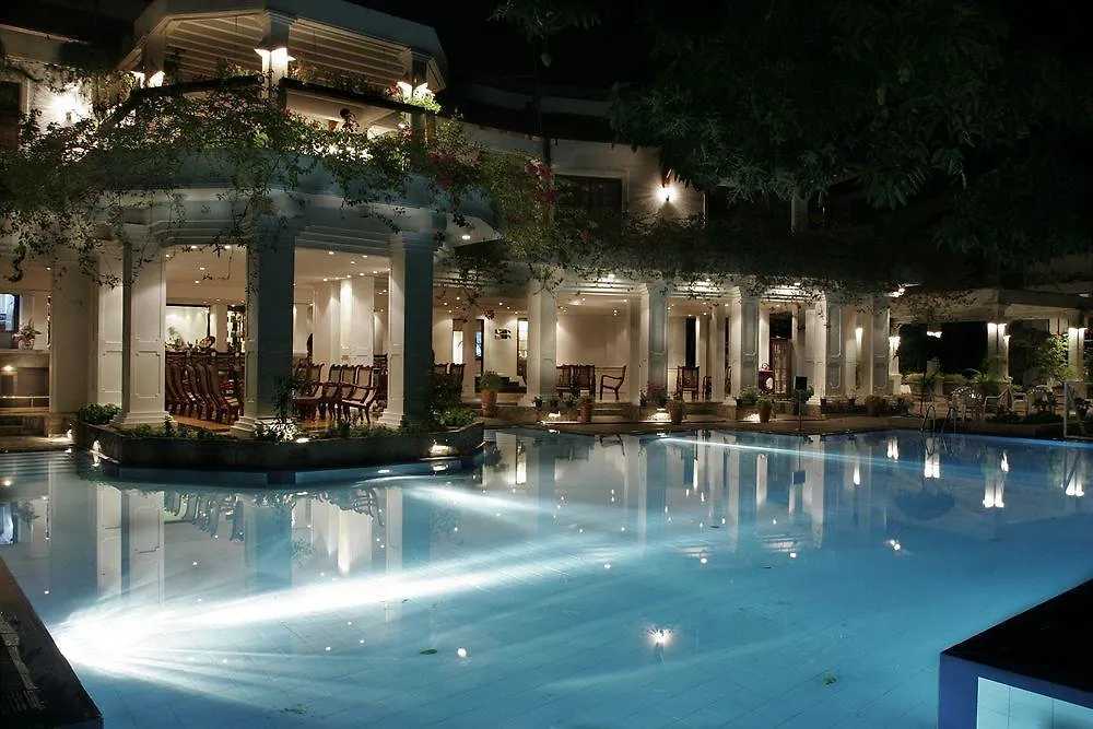 Mahaweli Reach Hotel Канди 5*,