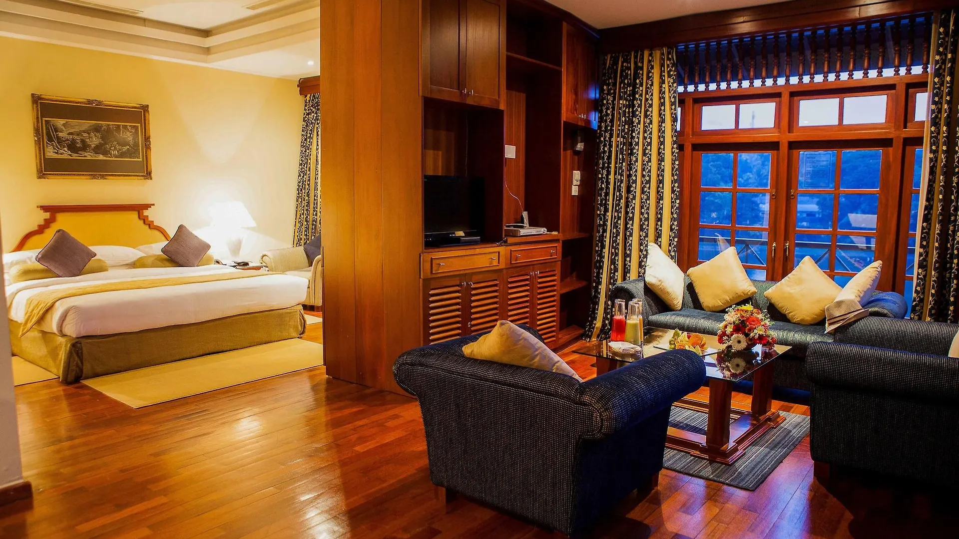 Mahaweli Reach Hotel Канди 5*,  Шри-Ланка