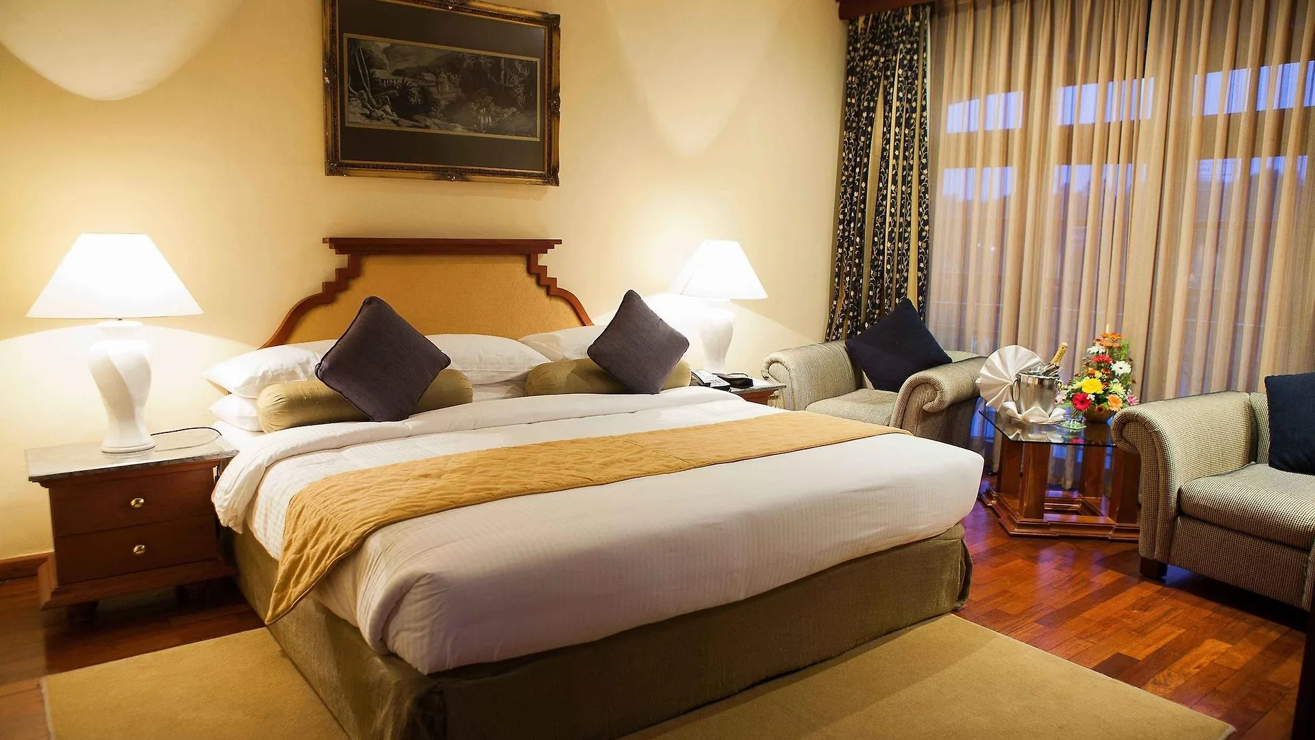 *****  Mahaweli Reach Hotel Канди Шри-Ланка