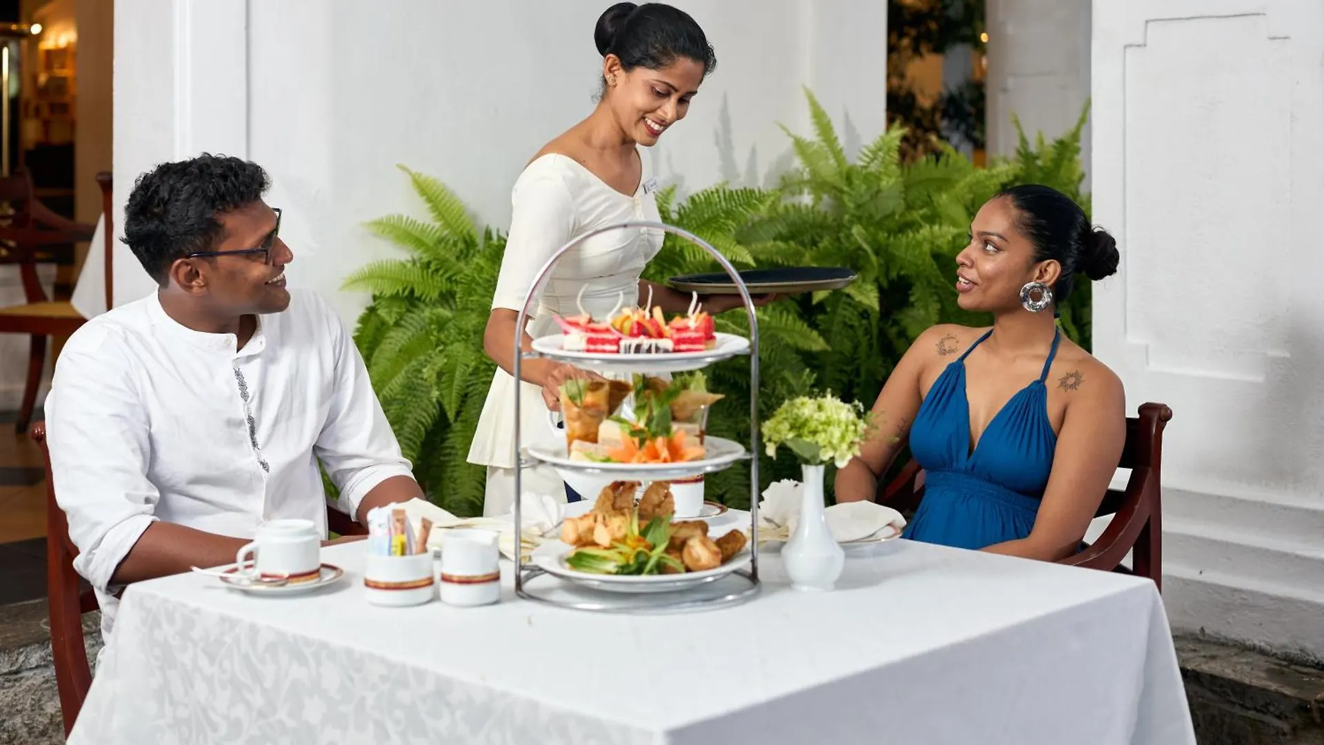 Mahaweli Reach Hotel Канди Шри-Ланка