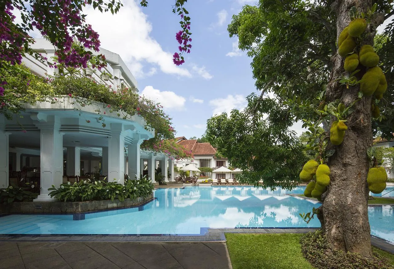 Mahaweli Reach Hotel Канди